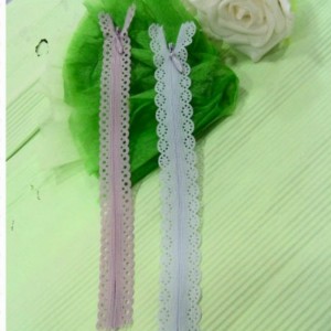 Invisible zipper with patterned lace tape 12